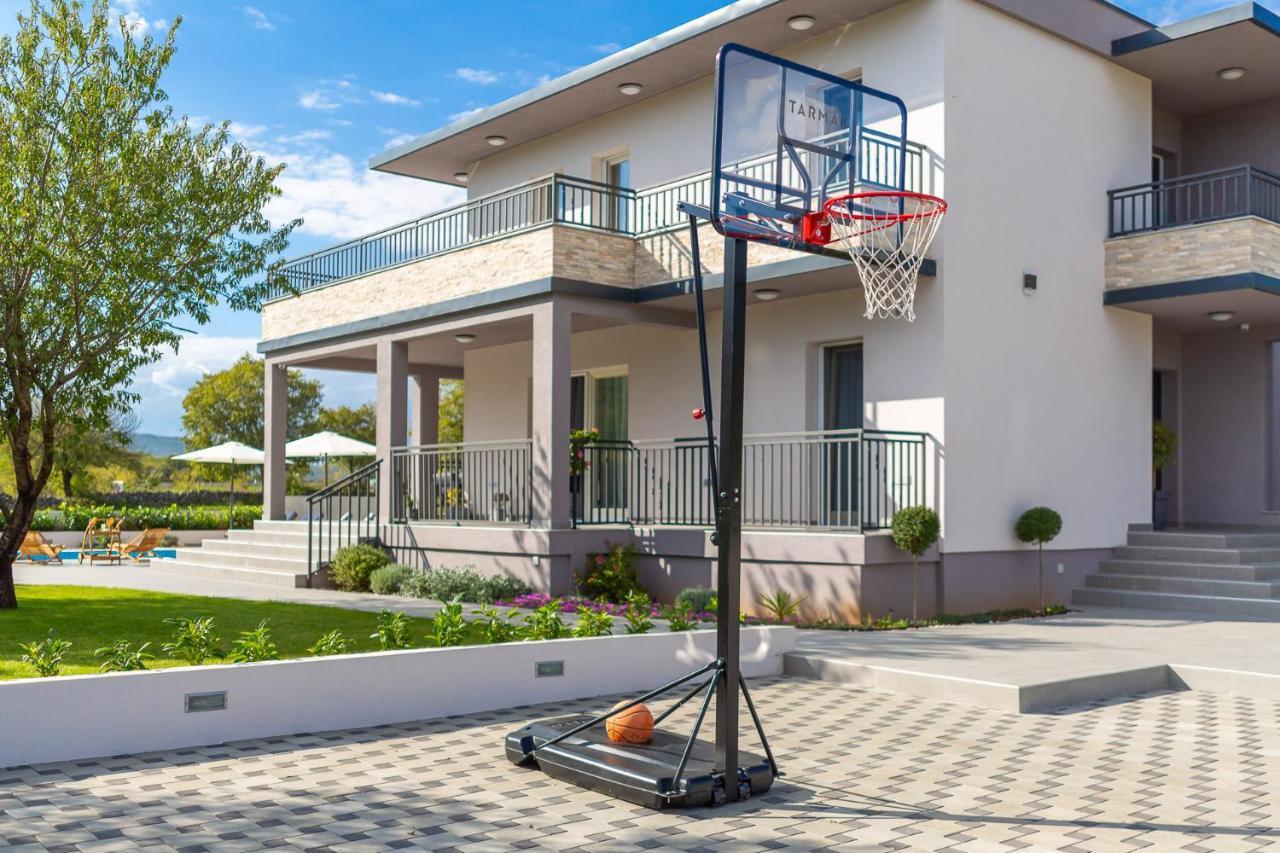 Villa Dali - Luxury Holiday House In Relaxing Area Sicane Dış mekan fotoğraf